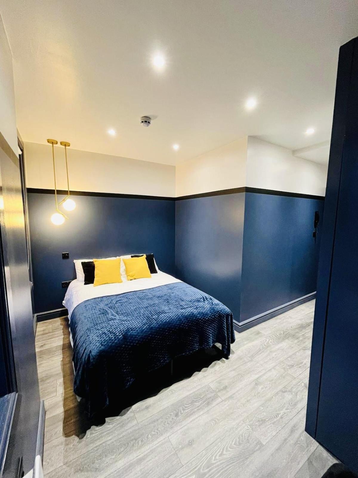 39 Blue House Luxury Ensuite Ideal For Tourists Pensiune
