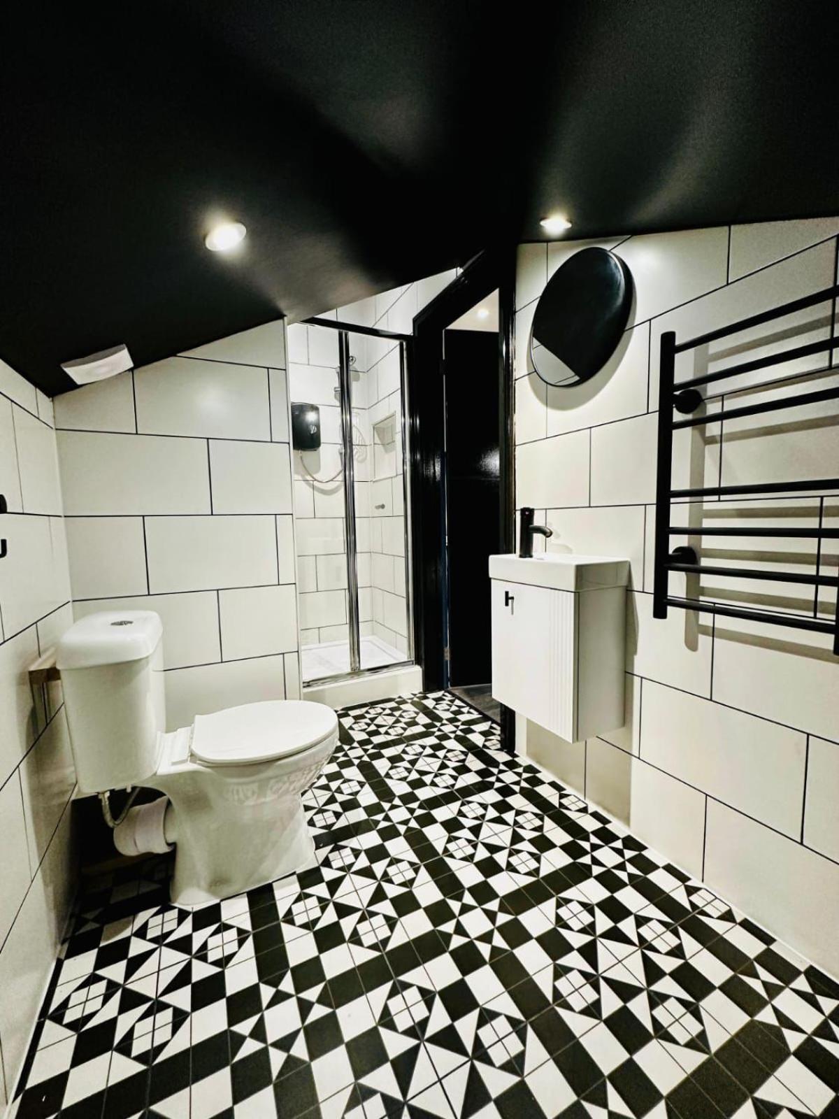 Pensiune 39 Blue House Luxury Ensuite Ideal For Tourists *