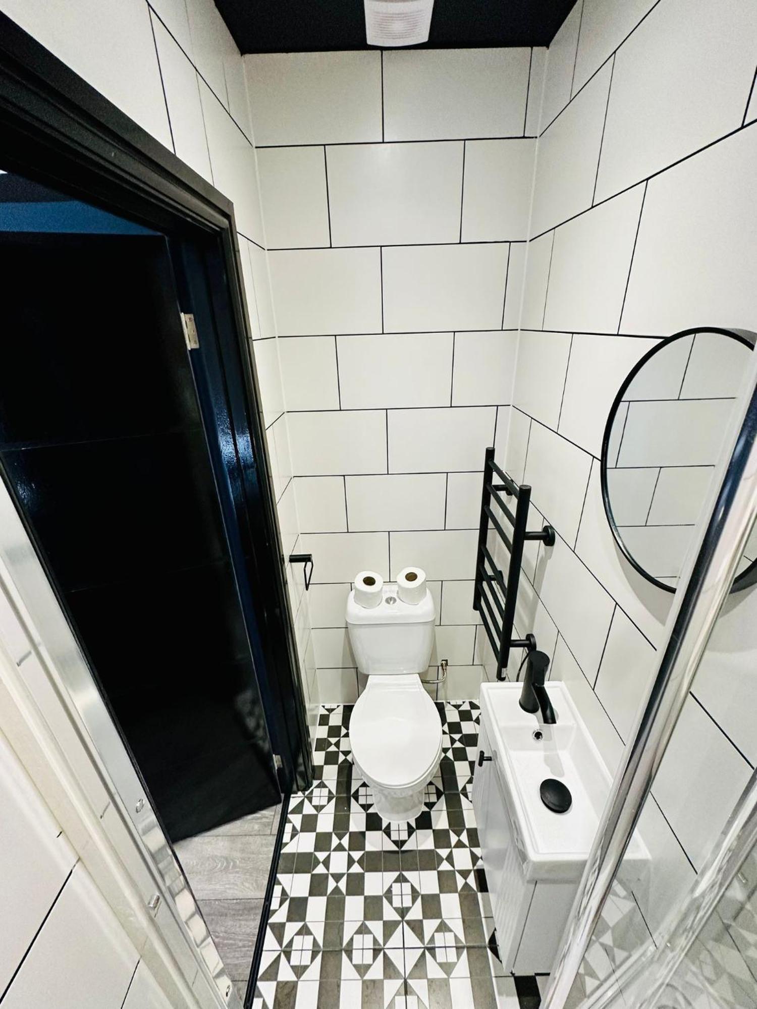 39 Blue House Luxury Ensuite Ideal For Tourists Pensiune