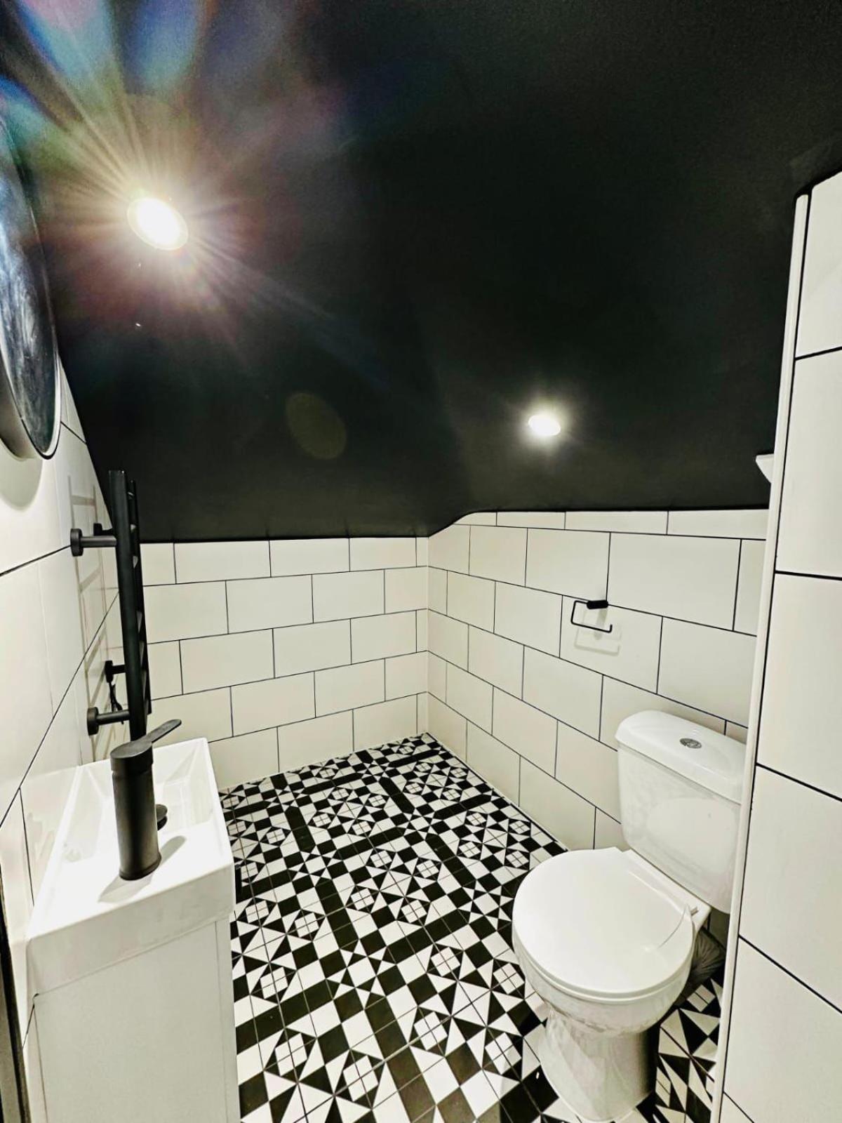 39 Blue House Luxury Ensuite Ideal For Tourists Pensiune *