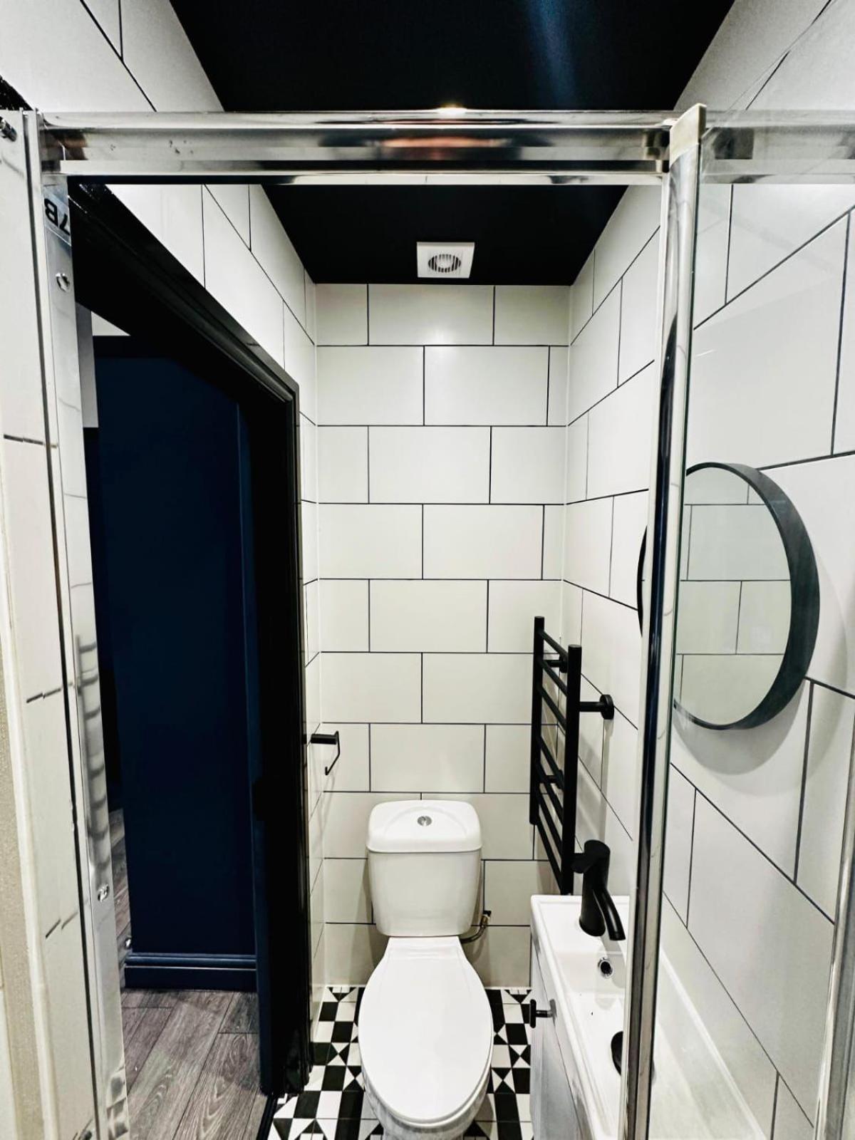 39 Blue House Luxury Ensuite Ideal For Tourists Gasthof *